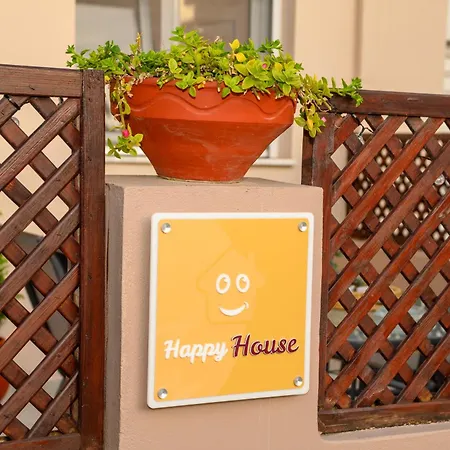 Apartment Happy House-steps From Nea Chora