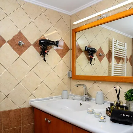 Happy House-steps From Nea Chora خانيا