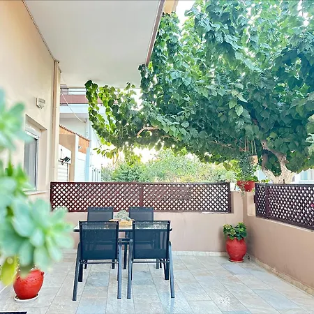 Happy House-steps From Nea Chora דירה